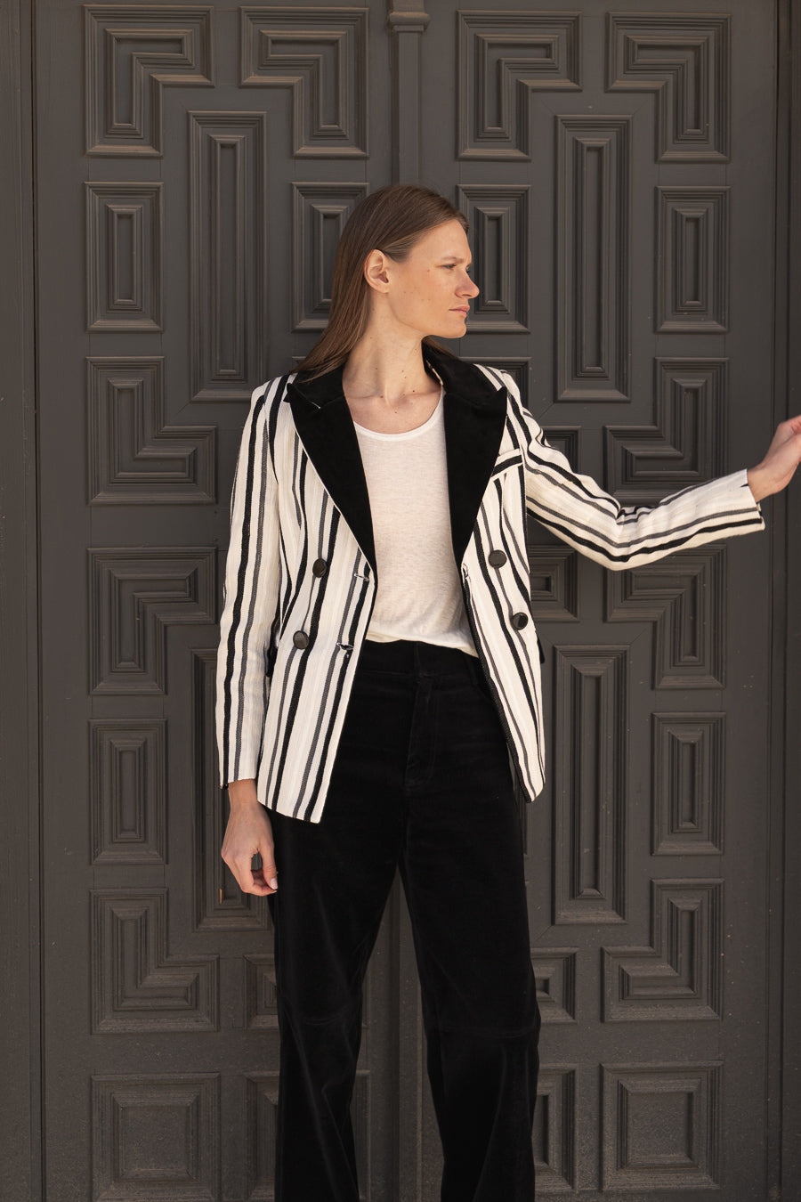 Chaqueta Sera Rayas Blanca y Negra